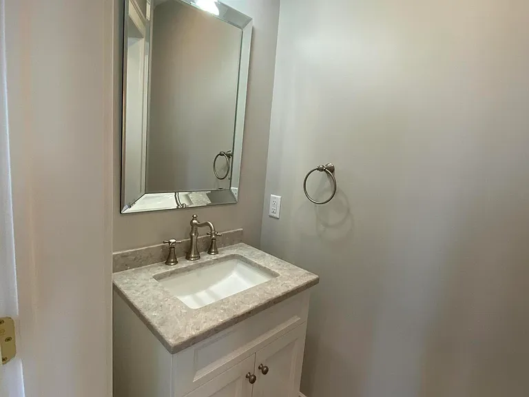 412 Lake Ave — Photo 7