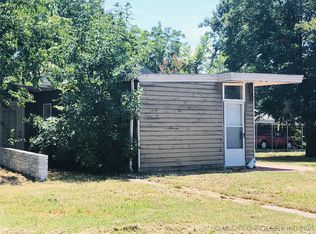 203 E 7th St, Cushing, OK 74023