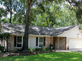 137 Red Oak Ln, Conroe, TX 77304