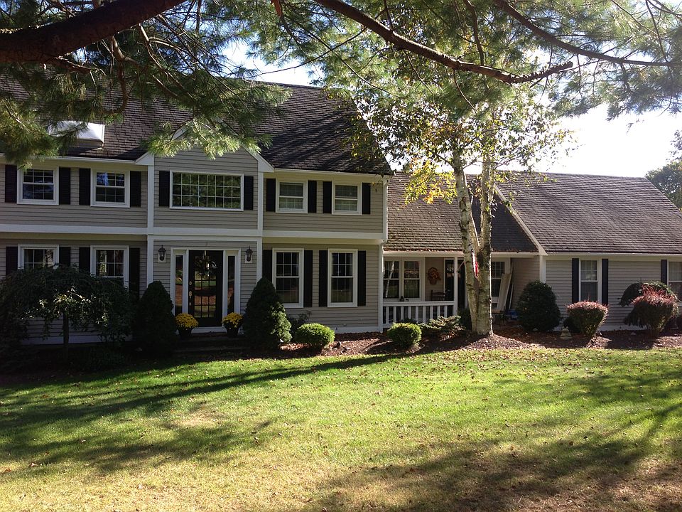 1st image of 9 Somerset Dr