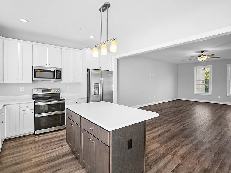 981 Rye Dr — Photo 6