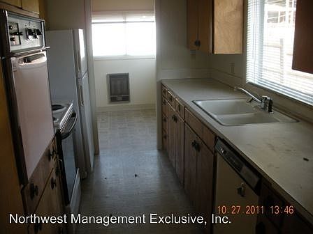 2nd image of 2115 F St