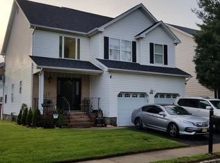 66 Victoria Way, Sewaren, NJ