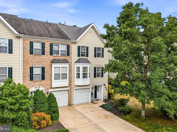 623 Barton Run Blvd, Marlton, NJ 08053