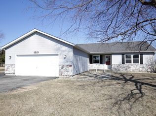 1510 Cobblestone Ct, Johnsburg, IL 60051