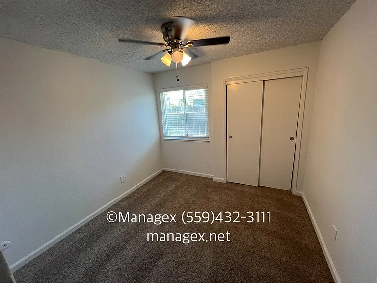 1246 W Dyer Ave — Photo 11
