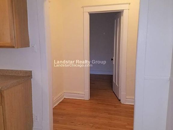 2nd image of 6824 N Wayne Ave APT 1D
