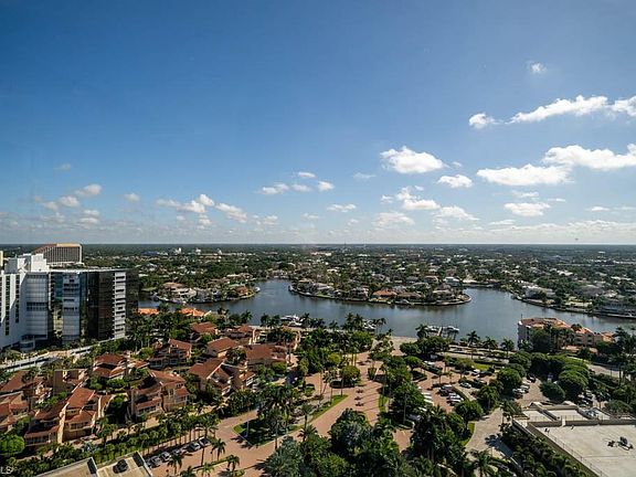 3rd image of 4601 Gulf Shore Blvd N APT 23
