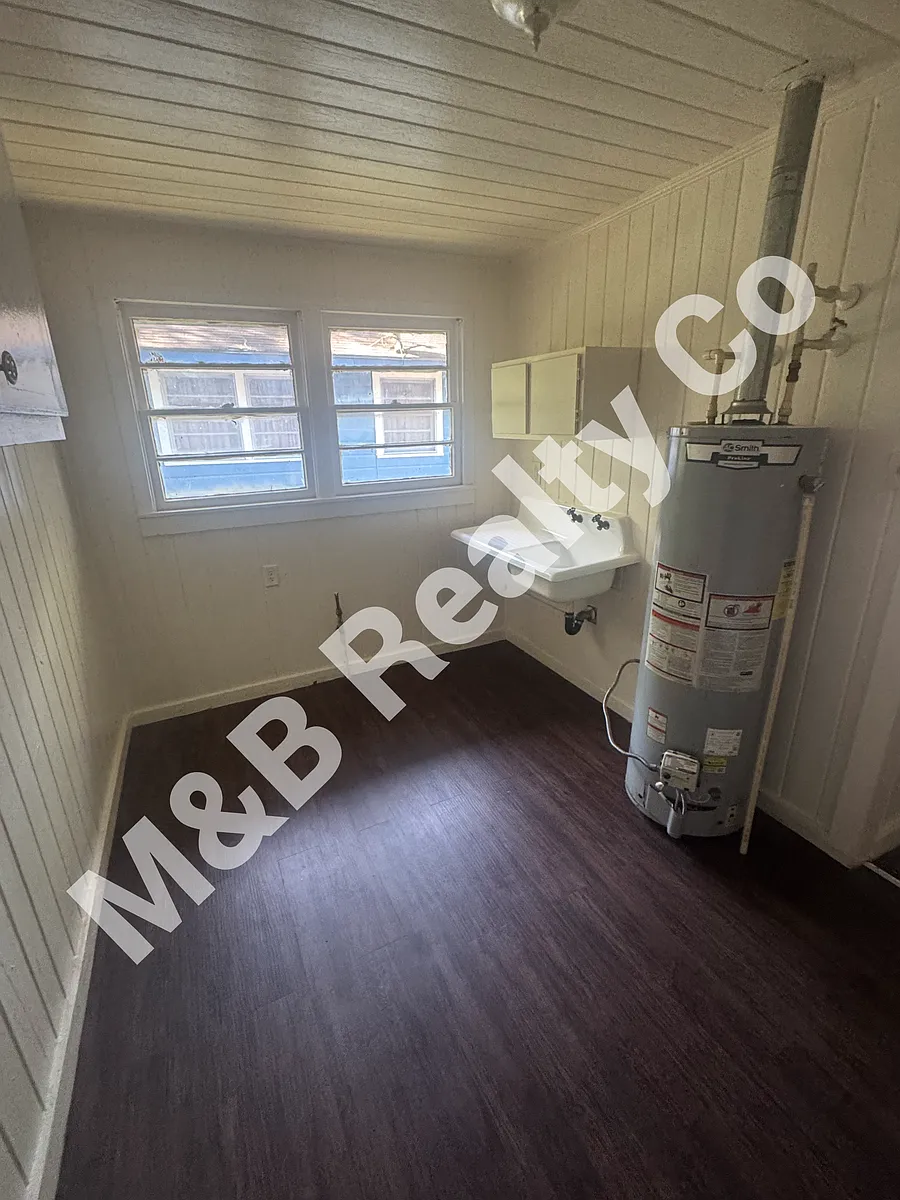 Building Photo - 462 Bay Shore Ave #A