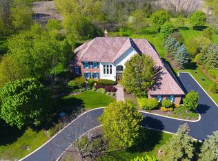 115 New Abbey Dr, Inverness, IL 60010