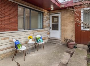 243 Custer Ave, Evanston, IL 60202