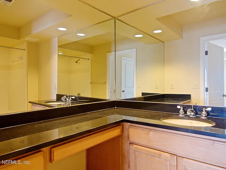 400 E Bay St #1810 — Photo 63