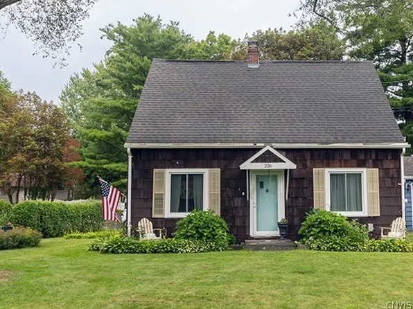 226 Cleveland Blvd, Fayetteville, NY 13066
