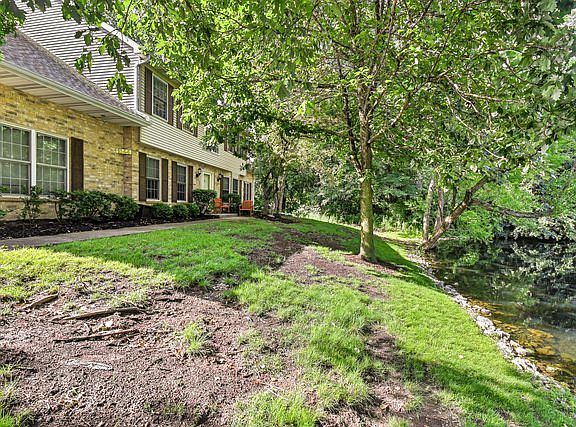 2nd image of 1544 Laurel Oaks Dr