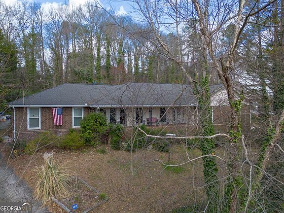 2nd image of 650 Riverside Rd