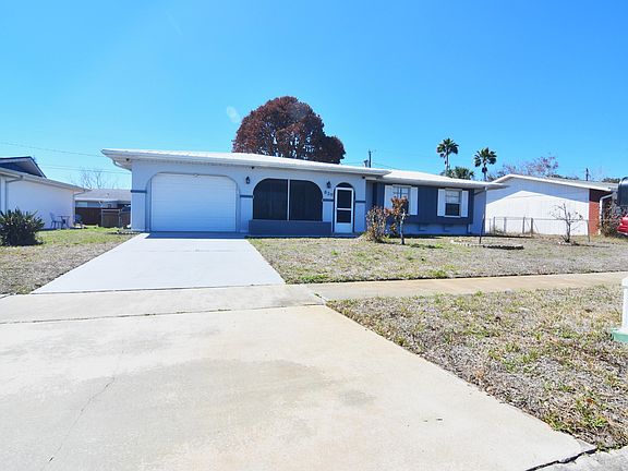 2nd image of 839 Angle St NE