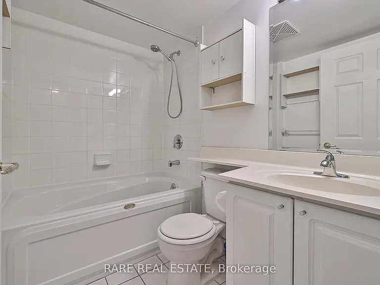 11 Lee Centre Dr #1016 — Photo 18
