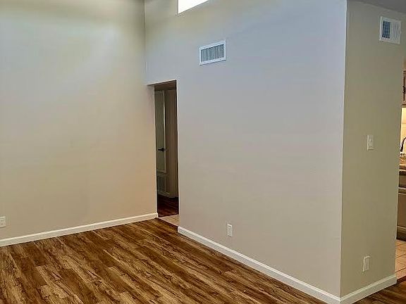 4th image of 4232 Trinity Pl NW
