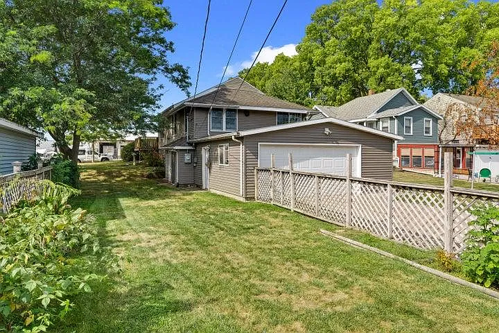 110 3rd Ave N — Photo 2