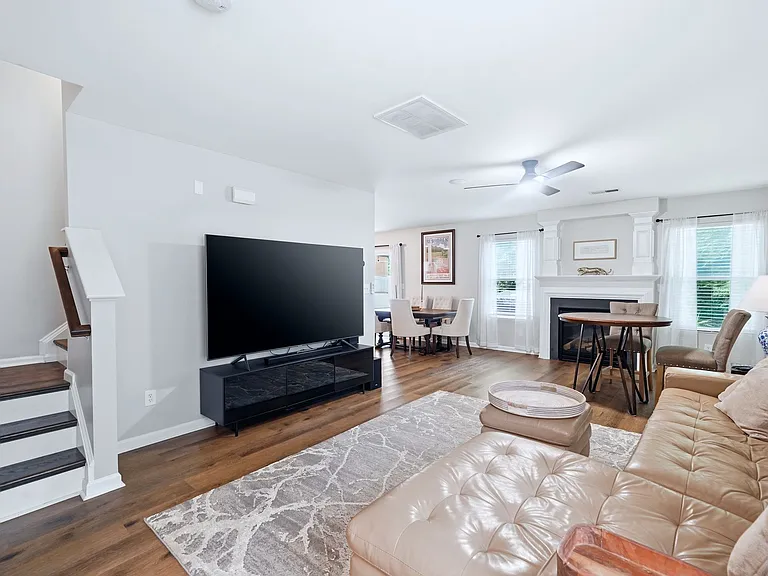 1002 Mearn Rd — Photo 4