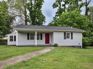192 E 39th St, Buena Vista, VA 24416