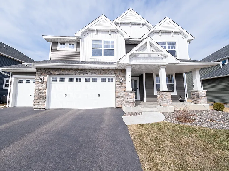 8380 Abercrombie Ln — Photo 1