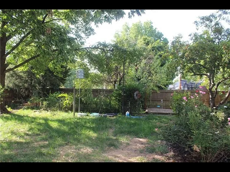 307 S Park Dr — Photo 7