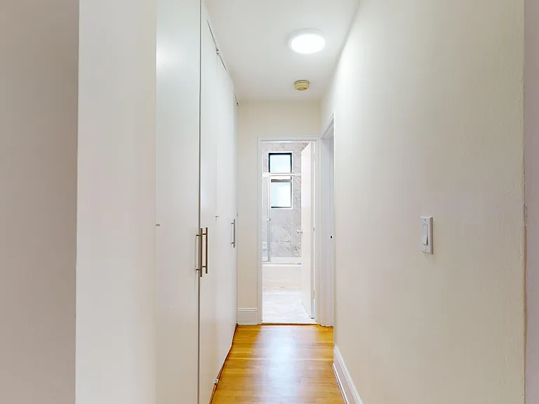 305 W 13th St #5L — Photo 5