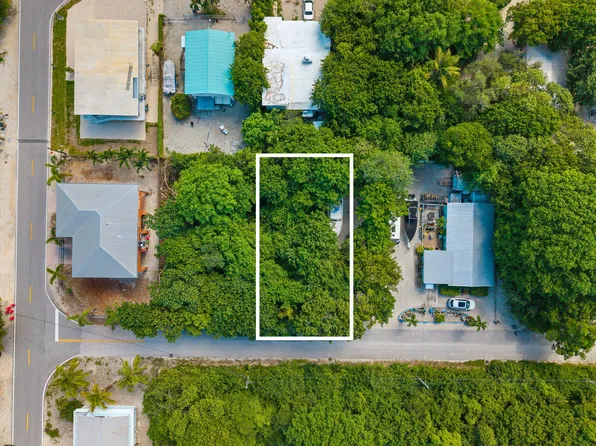 107 Pacific Ave, Tavernier, FL 33070