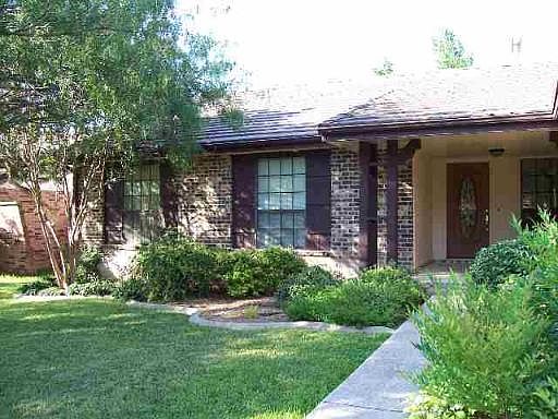 1st image of 15246 OAK SPRING