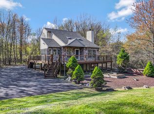 458 Cedar Dr, Long Pond, PA 18334