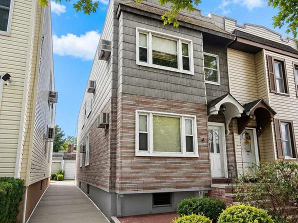 5942 58th Road, Maspeth, NY 11378