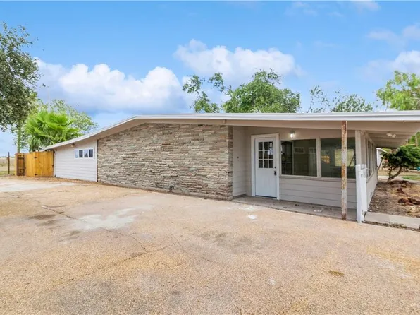 1560 Lion Lake Dr N, Progreso Lakes, TX 78596