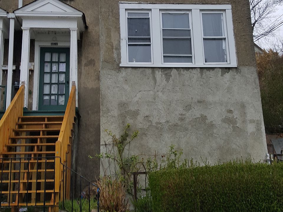 1st image of 163 Corson Ave #1