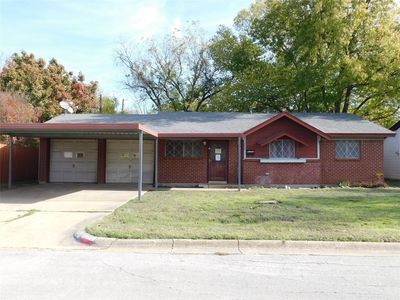 3636 Larry St, Haltom City, TX, 76117