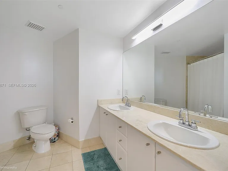 2475 Brickell Ave #1107 — Photo 9