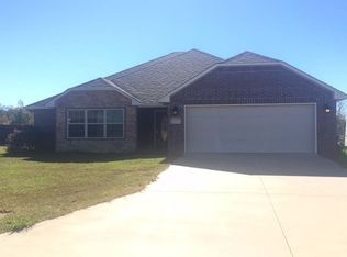 707 Black Creek Ln, Hackett, AR 72937