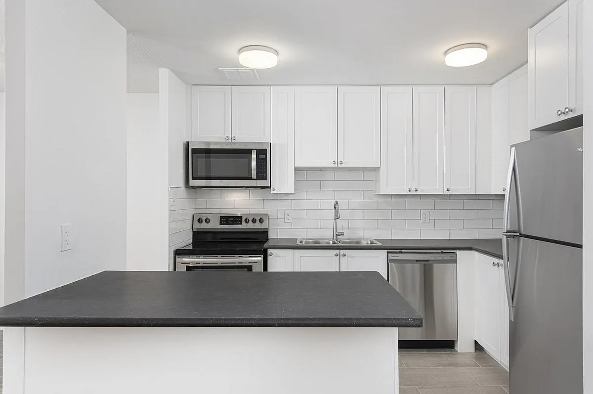 7110 Darcel Avenue — Photo 4