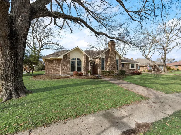 3201 Oxford Dr, Rowlett, TX 75088