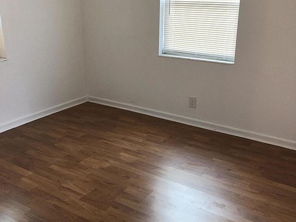 5th image of 2624 Cherokee Ave