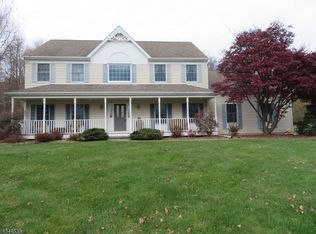 139 Smithtown Rd, Hackettstown, NJ 07840