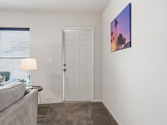 5th image of 3332 Lambert Ave