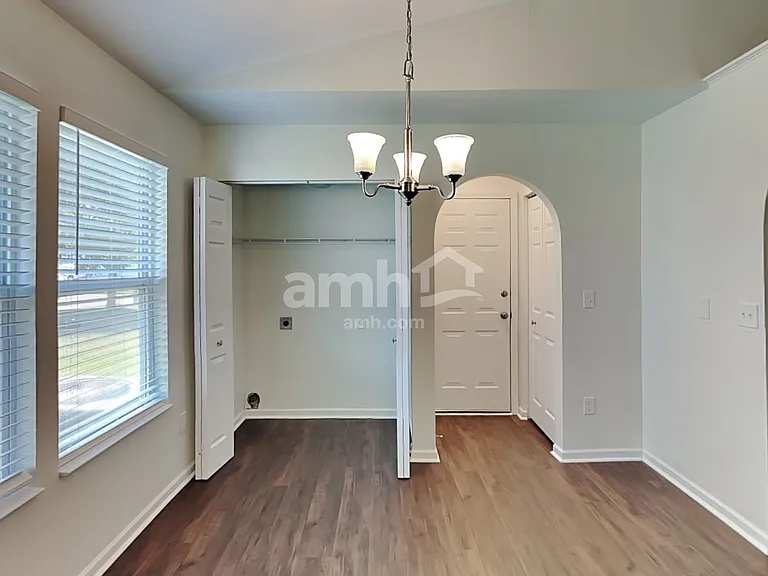 327 Haystack Ave — Photo 7