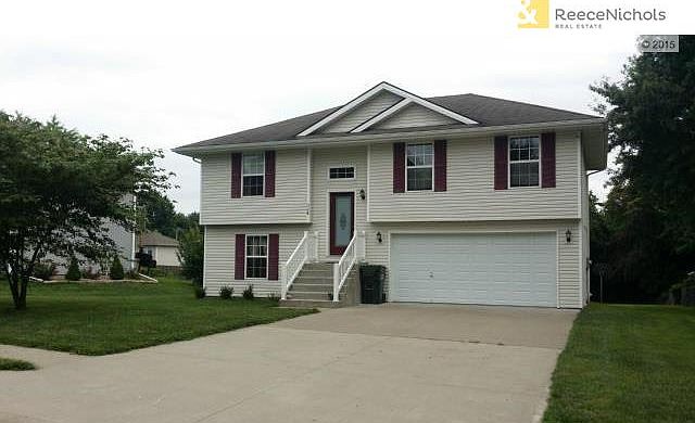 Nice curb appeal!  Vinyl siding provides for easy exterior maint