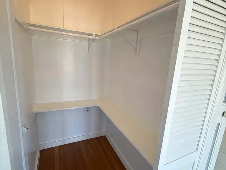 624 Beacon St #624 — Photo 4