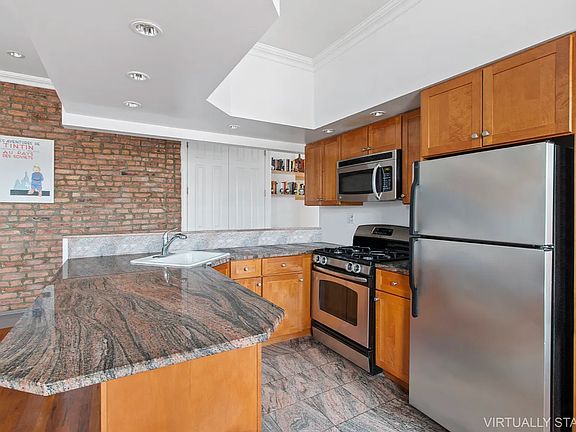 2nd image of 150 Prospect Park W APT 6E