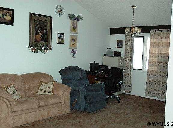 2nd image of 565 Dinwoody Cir