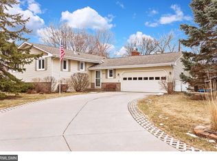 511 Driftwood Cir, New Brighton, MN 55112