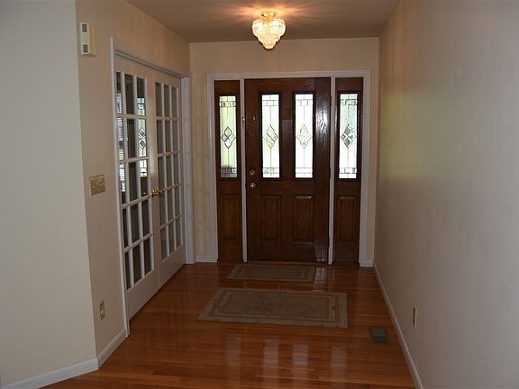 4th image of 10034 Braxton Dr