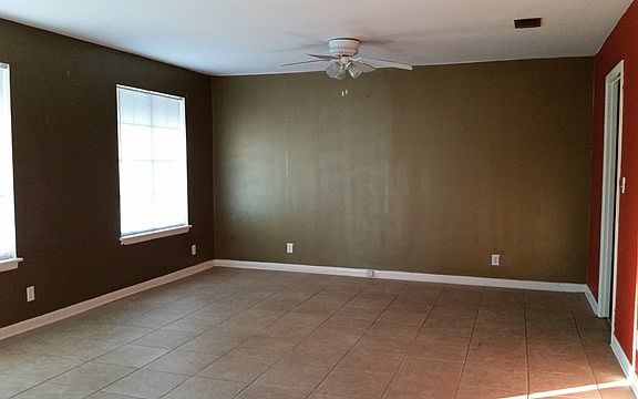 5th image of 3234 Lakeside Dr